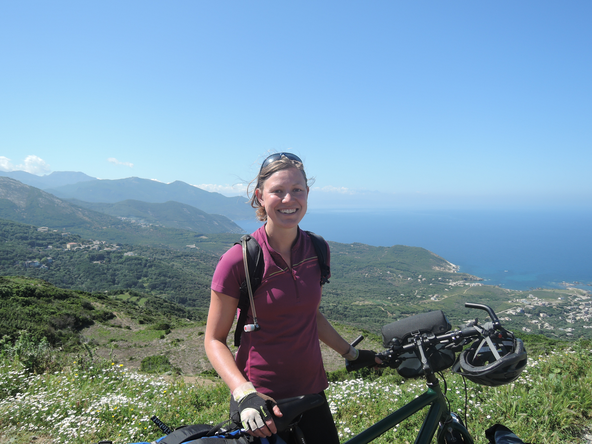 Radtour auf Korsika mit Meerblick